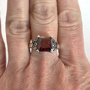 Sterling Silver 925 Square Garnet & Marcasite Accent Art Deco Style Ring Sz 7.75